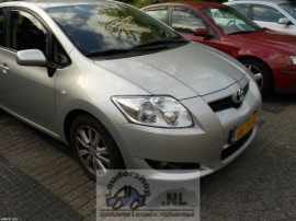 toyota auris voorset  29389-2